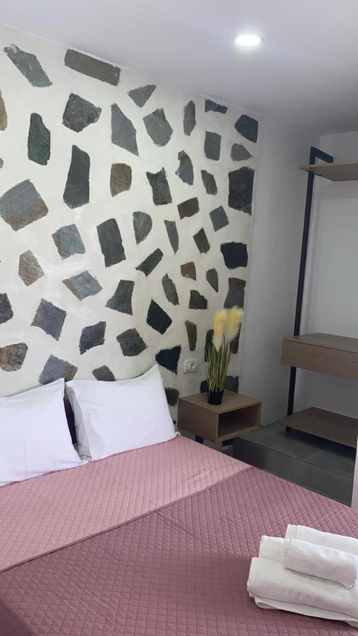 Harmonia Guest House 2 Himarë Pokoj fotografie